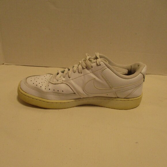 Nike Woman Size 9.5 White Lace Up Outdoor Shoes Sneakers - Picture 9 of 12
